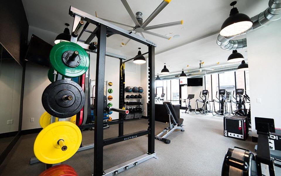 Free Parking Gym & Pool Downtown At Cityway Indianapolis Exterior foto